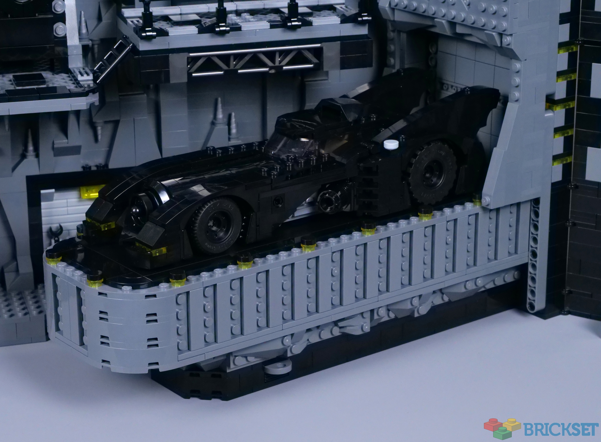 Massive LEGO (76252) Shadow Box Set Recreates Tim Burton's 1992