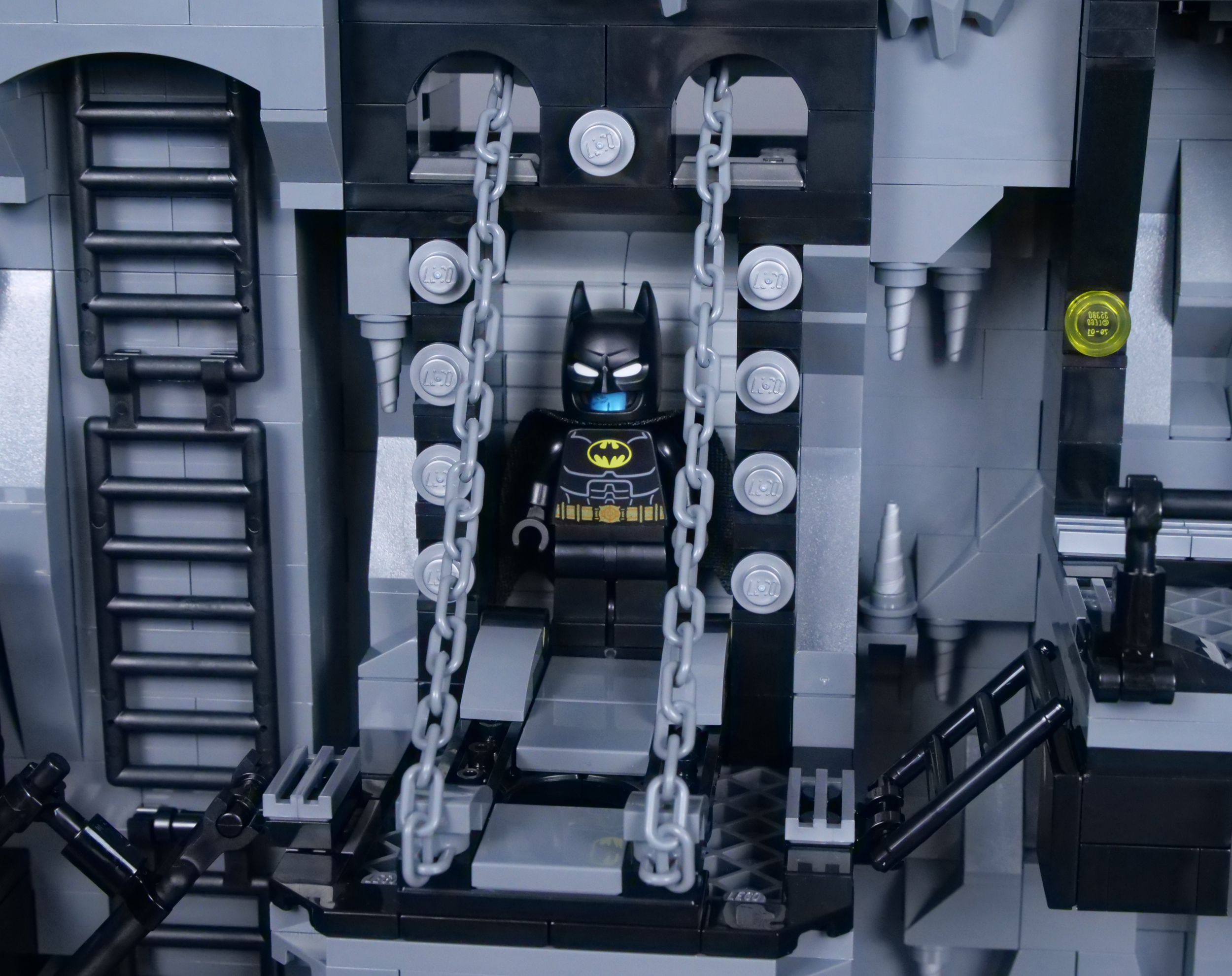 LEGO Batman 76252 Batcave Shadowbox - more than a big black box of bricks?  [Review] - The Brothers Brick