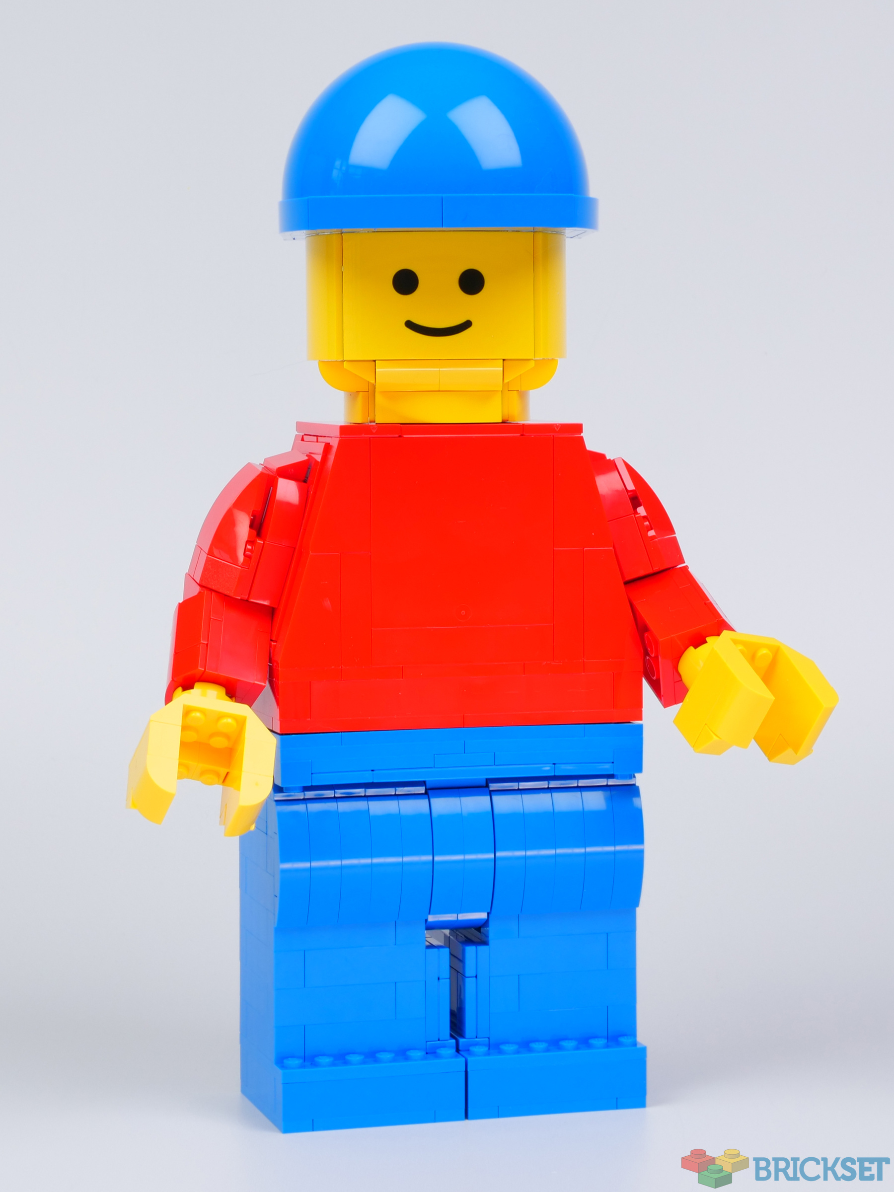LEGO 40649 Up-Scaled LEGO Minifigure review | Brickset