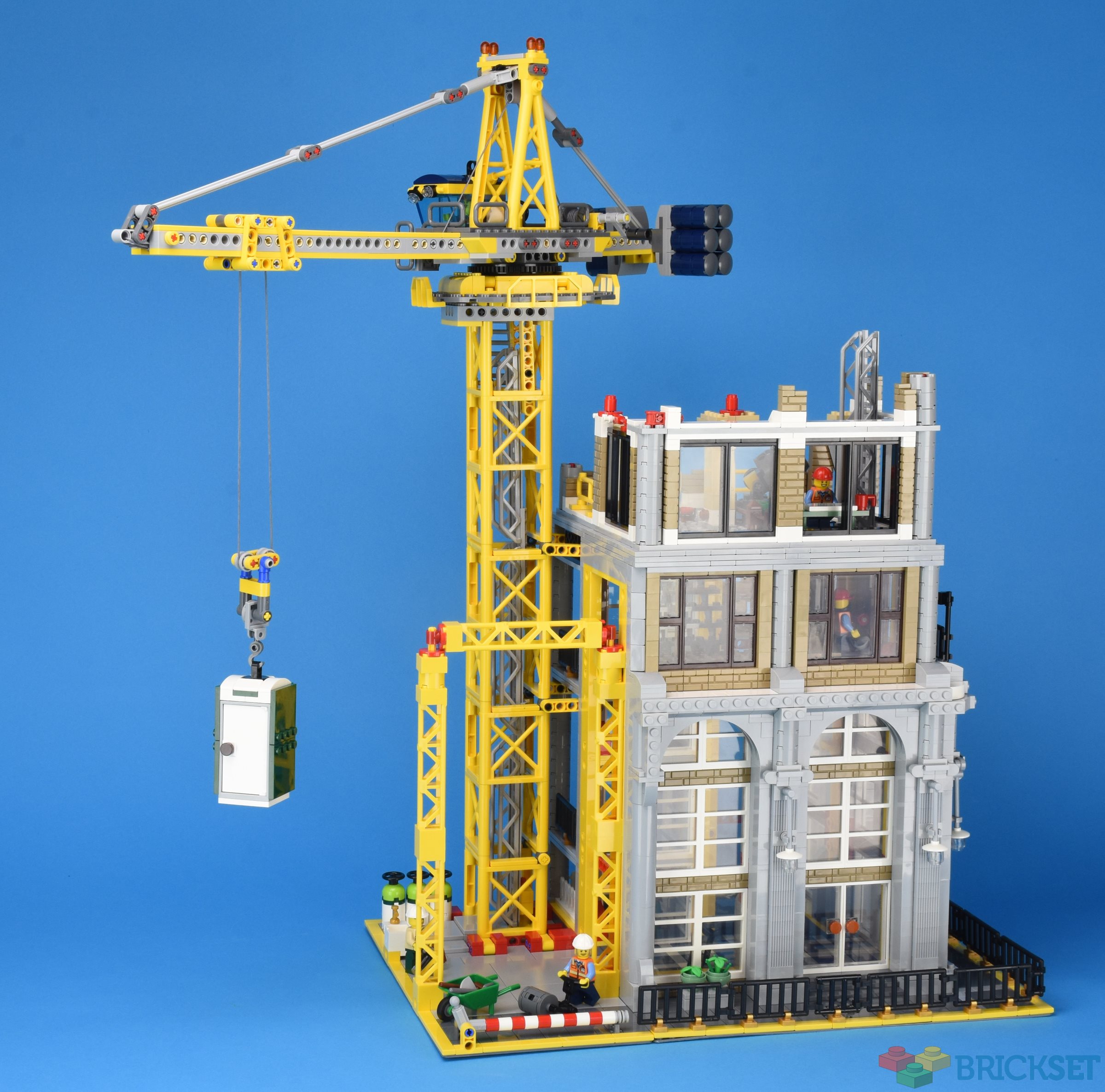ThinkGeek :: Lay-n-Go Construction Set Carrier
