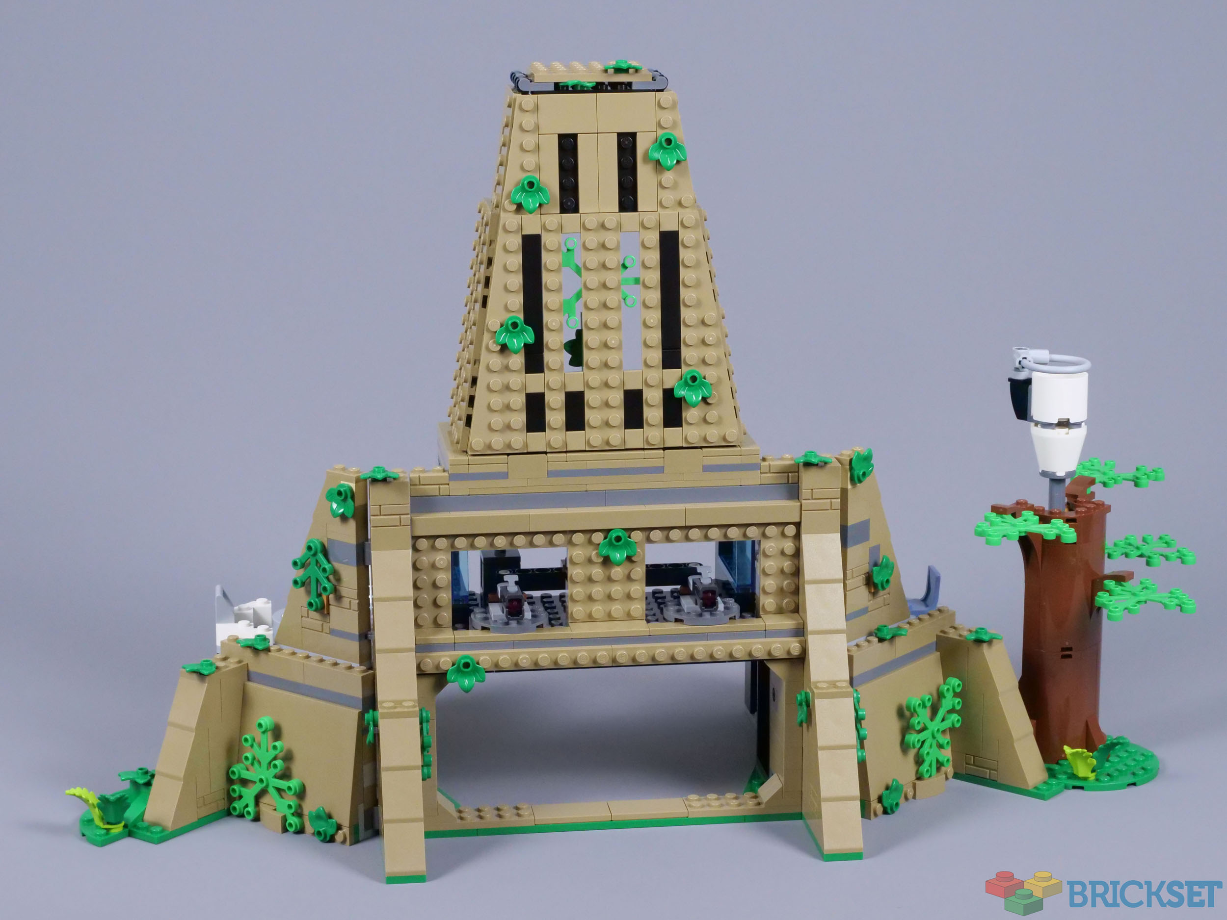 LEGO 75365 Yavin 4 Rebel Base review