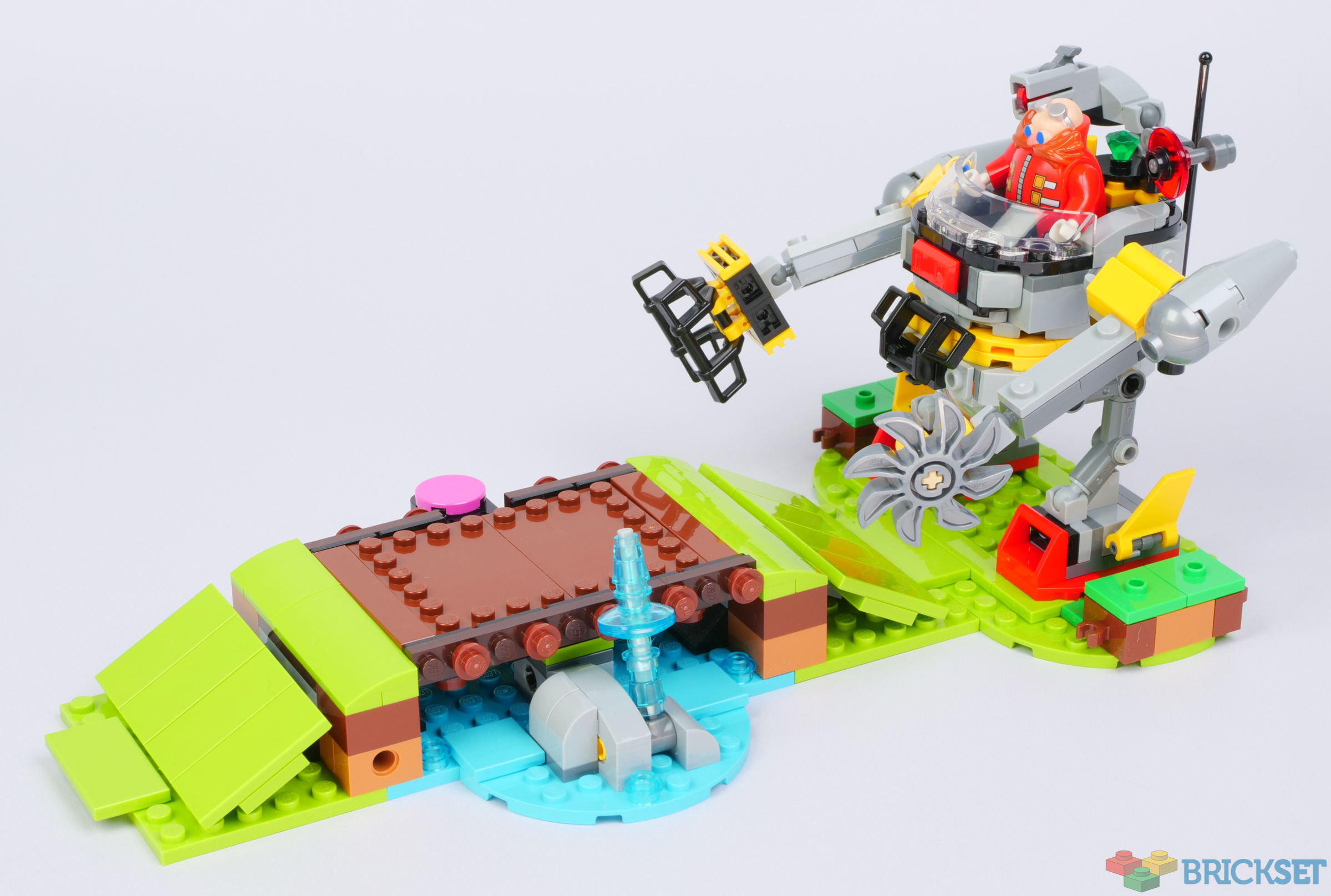 LEGO® 76994 Sonic's Green Hill Zone Loop Challenge – Monkey Fish Toys