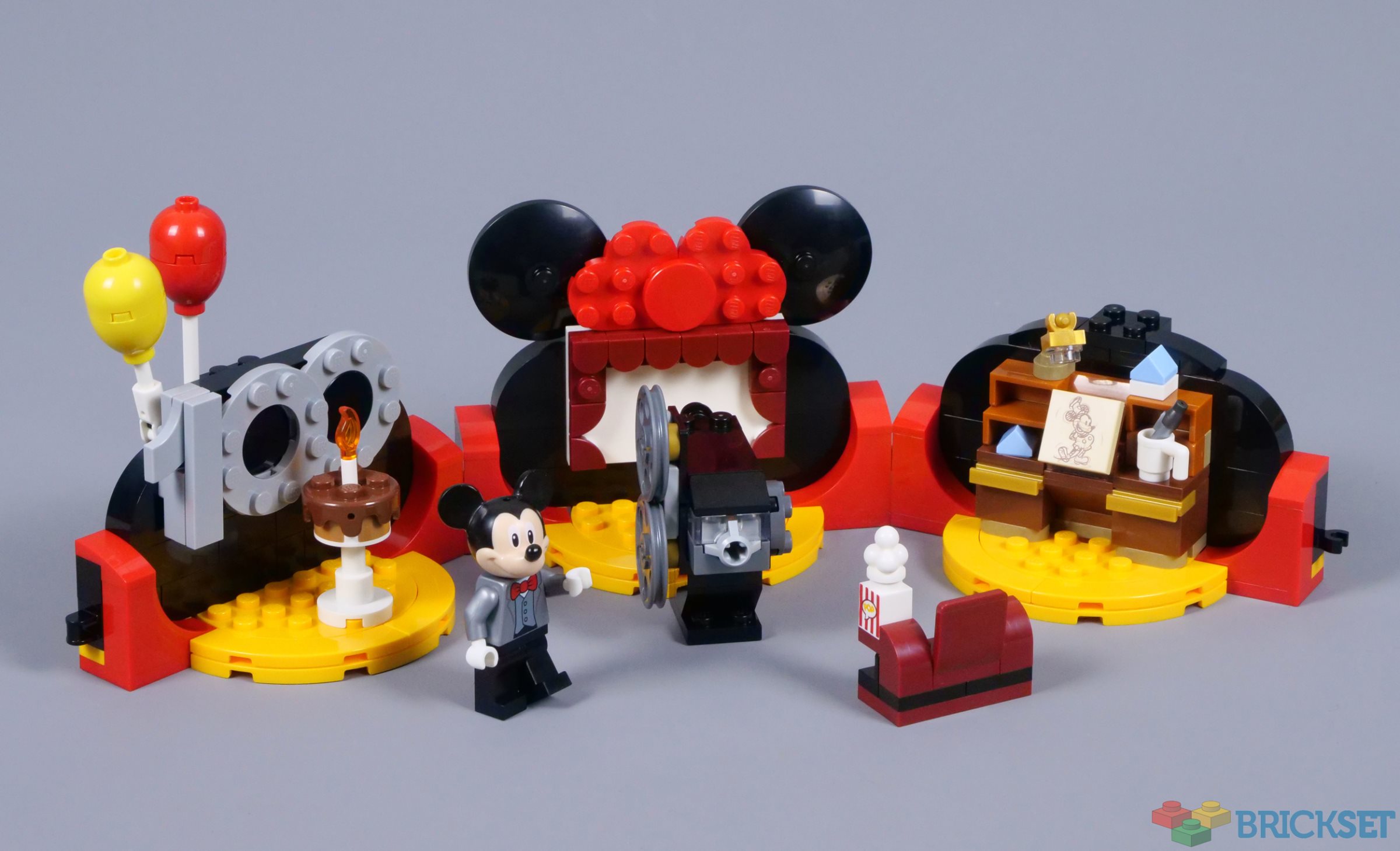 Lego went hard with Disney 100 sets this year : r/lego