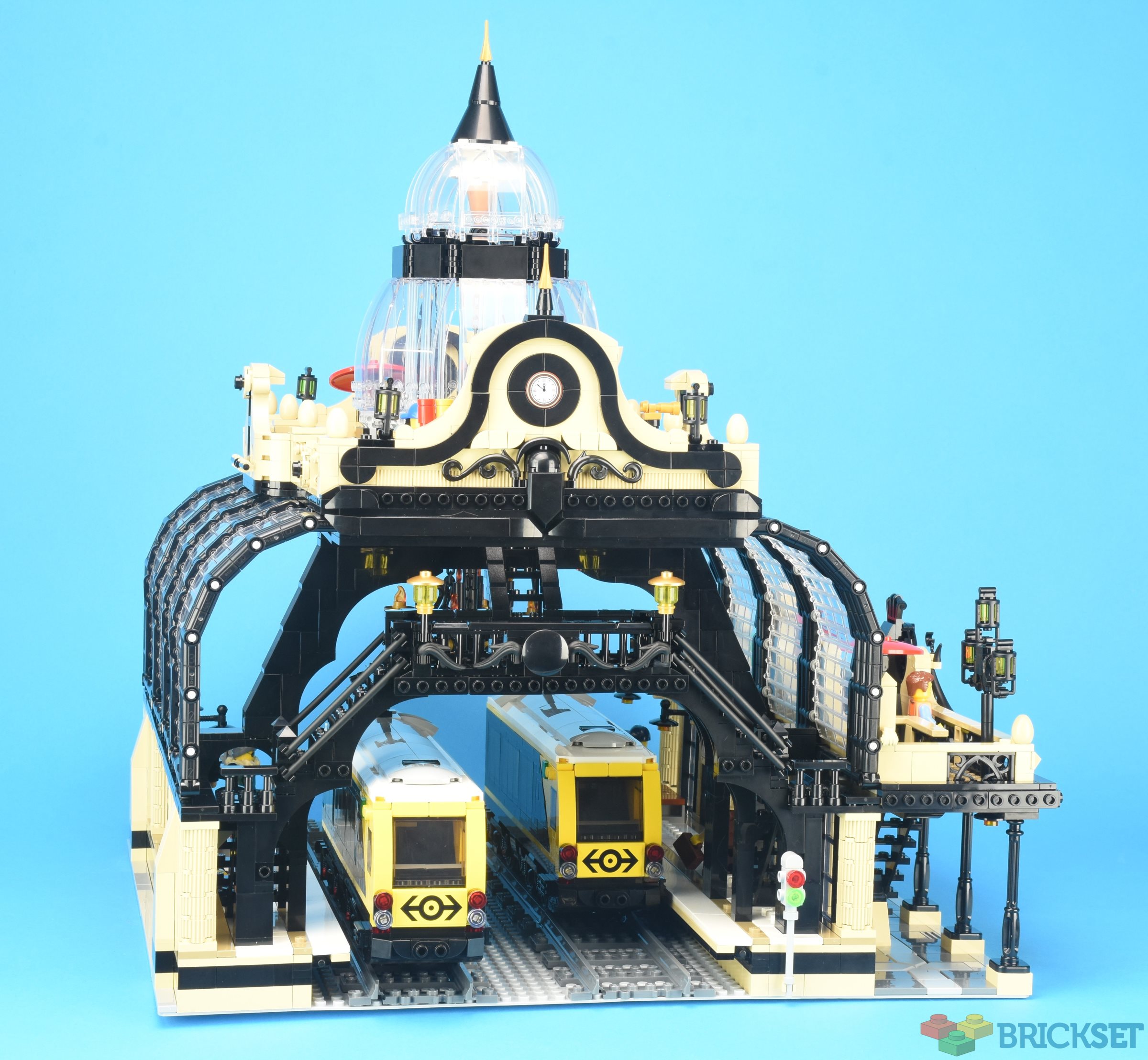 MOC Train Station, A Train Station, Lego Oryginal Parts Only