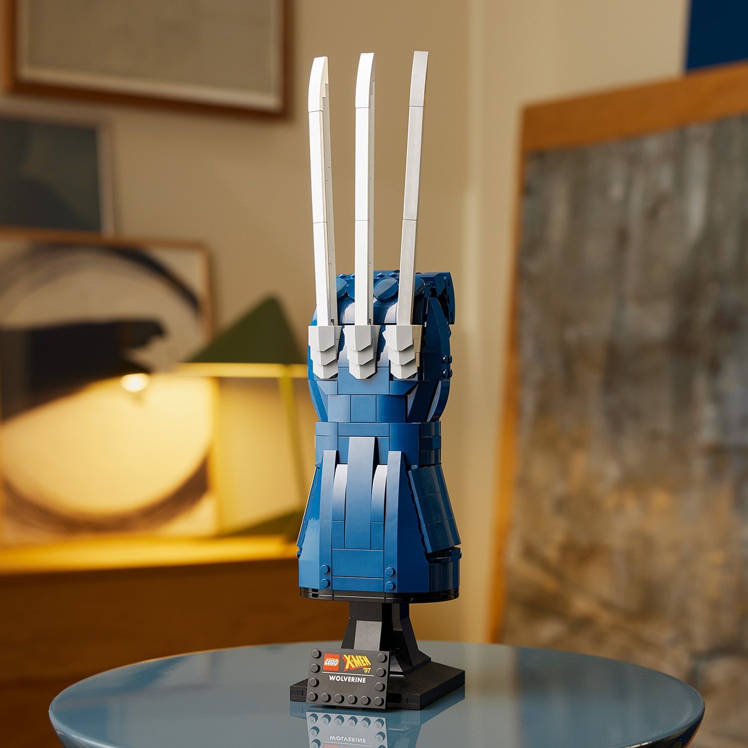 Wolverine's Adamantium Claws revealed! | Brickset