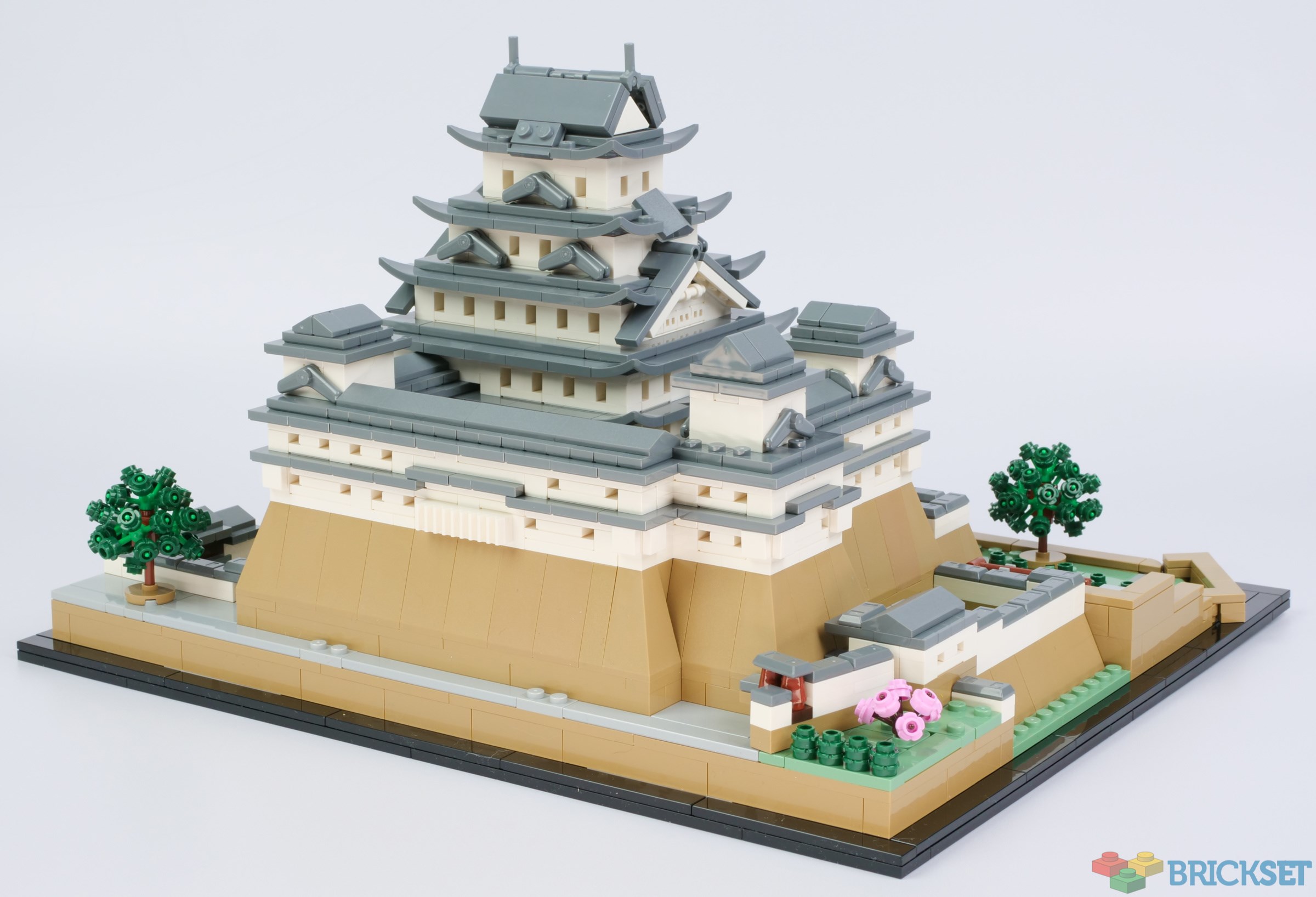 Review: #21060 Himeji Castle - BRICK ARCHITECT