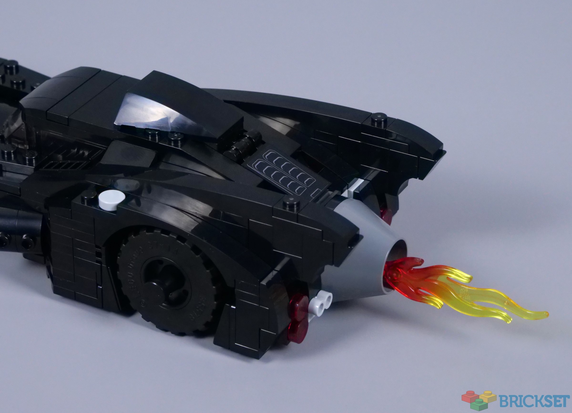 LEGO 76224 Batmobile : Batman vs The Joker Chase révélé