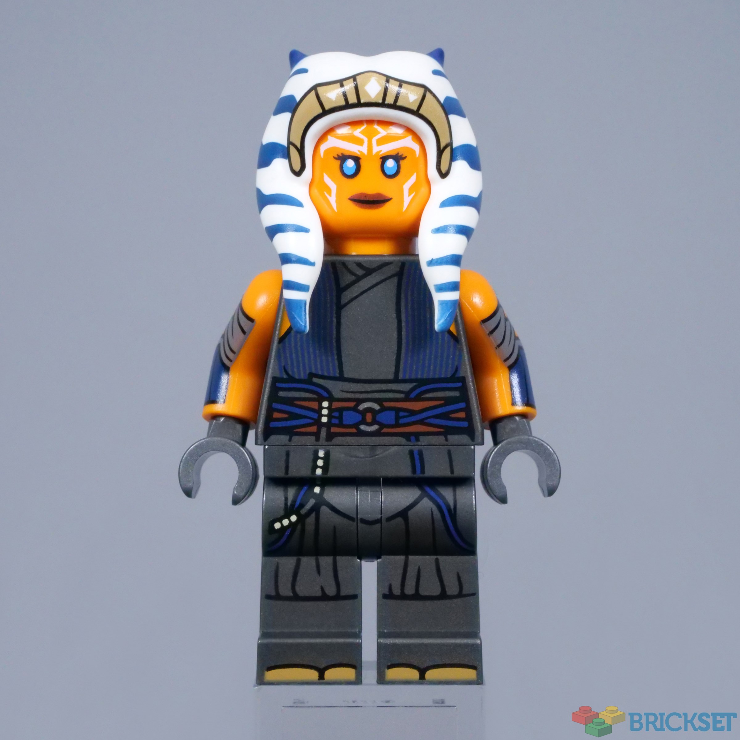 LEGO Star Wars 75362 AHSOKA TANO'S T-6 JEDI SHUTTLE Review! (2023