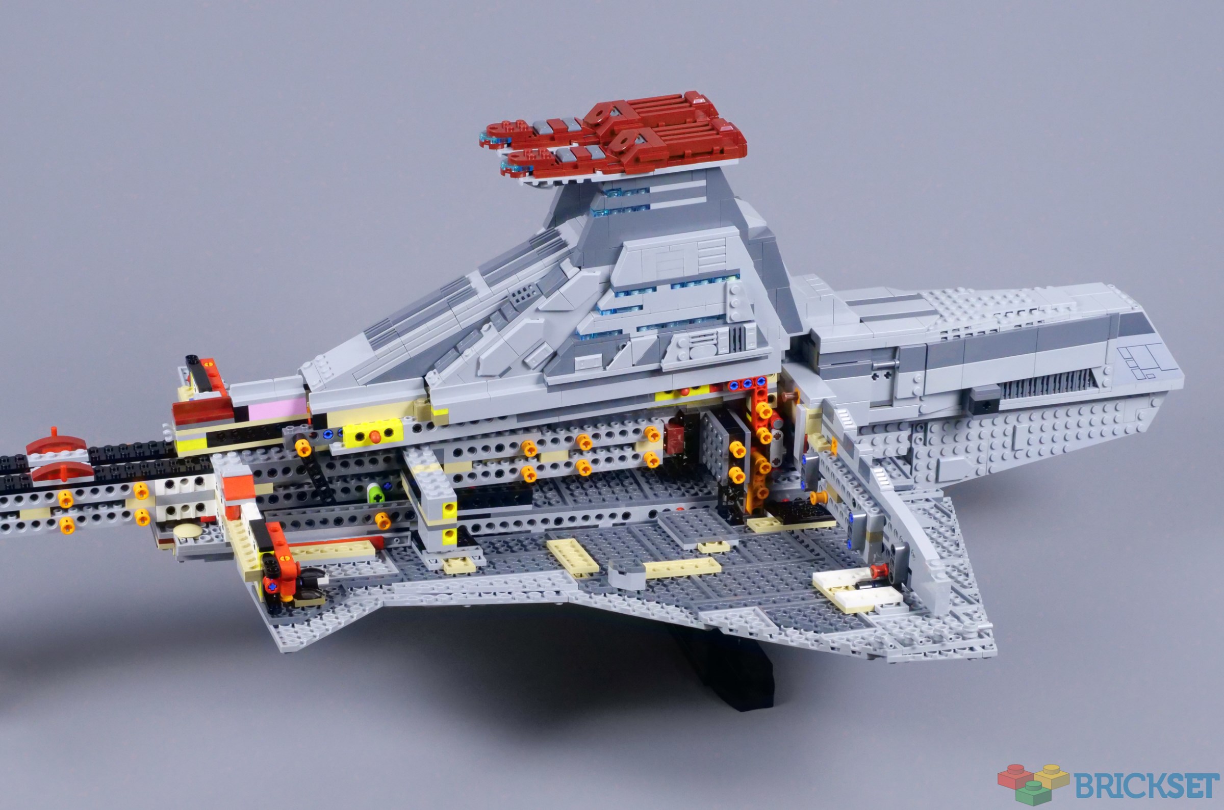 Star Wars UCS Venator Star Destroyer MOC 75252-scale INSTRUCTIONS