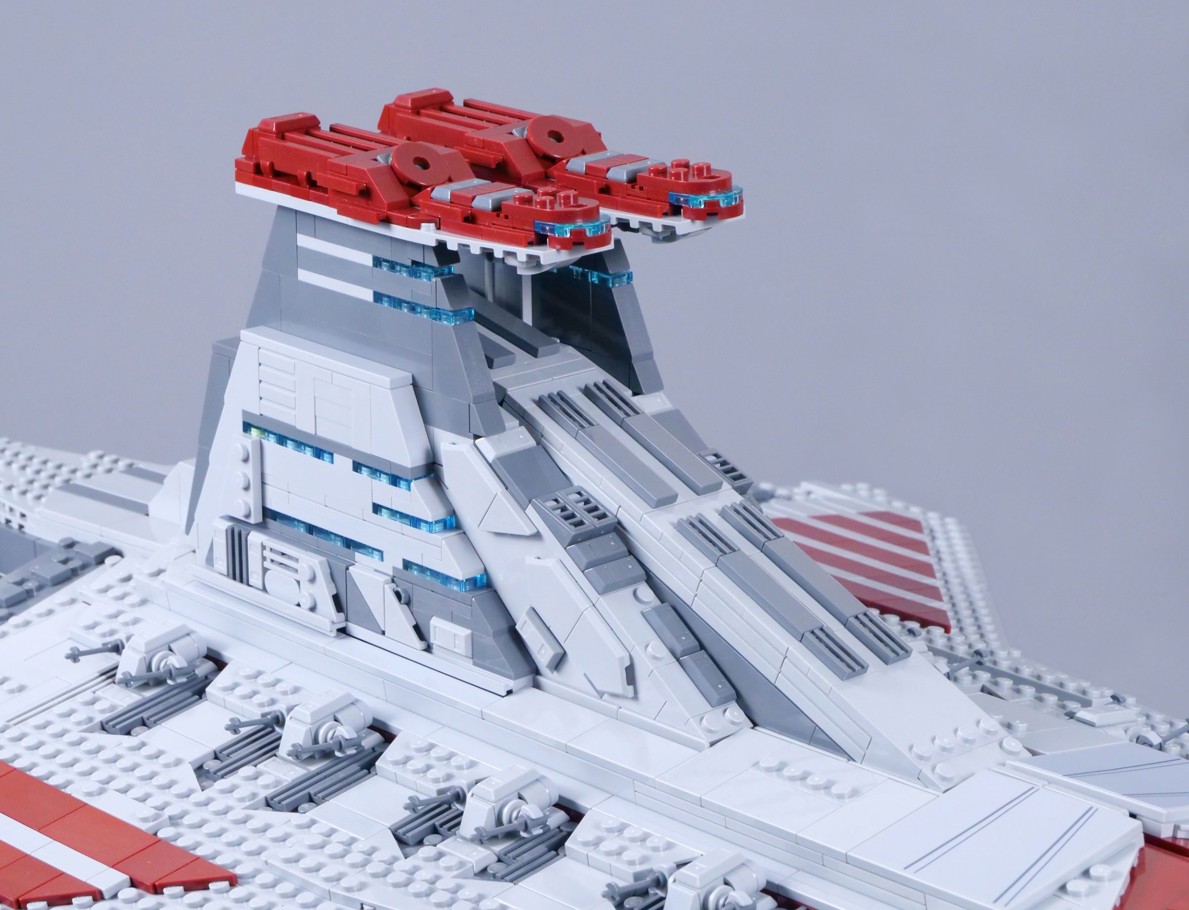 Review LEGO Star Wars 75367 Venator-Class Republic Attack Cruiser Ultimate  Collector Series - HelloBricks