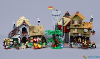 Review: 10332 Medieval Town Square