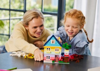 LEGO announces 999-piece maximum size for future sets