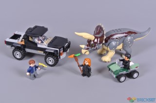 Review: 76950 Triceratops Pick-up Truck Ambush