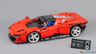 Review: 42143 Ferrari Daytona SP3