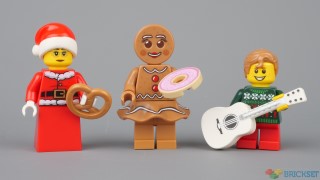 BaM Christmas minifigs now available