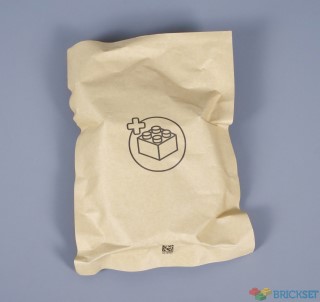 Paper bags appearing in sets