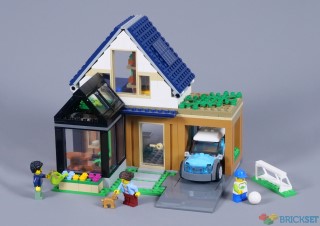 Review: 60398 Family House and Electric Car
