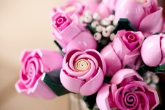 Roze rozenboeket LEGO-set afbeelding 12