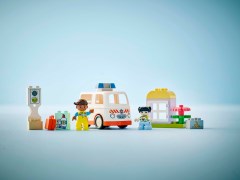 Ambulance met chauffeur LEGO-set afbeelding 9