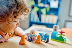 Blauwe politiemotor LEGO-set afbeelding 8