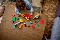 Brandweertruck met slang en brandweerman LEGO-set afbeelding 8
