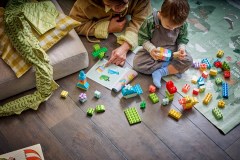 Kleurrijke creatieve doos LEGO-set afbeelding 11