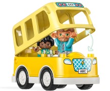 The Bus Ride, zdjęcie 6