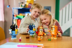 Bouwbare figuren van Bluey en haar familie LEGO-set afbeelding 17