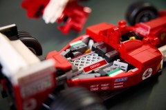 Ferrari F2004 en Michael Schumacher LEGO-set afbeelding 13