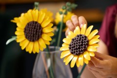 Boeket met zonnebloemen LEGO-set afbeelding 12