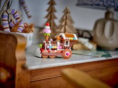 Celebration Series: Gingerbread Train Ornament, zdjęcie 4