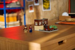 Stranger Things: WSQK Radio Station LEGO-set afbeelding 4