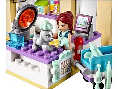 Конструктор LEGO (ЛЕГО) Friends 41085  Vet Clinic