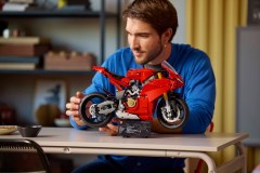 Ducati Panigale V4 S motor LEGO-set afbeelding 9