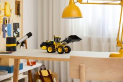 Volvo L120 Electric wiellader LEGO-set afbeelding 12