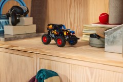 Monster Jam Grave Digger vuur en ijs LEGO-set afbeelding 11