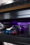 BMW M4 GT3 EVO Race Car LEGO-set afbeelding 10