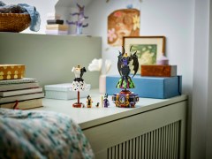 De jurken van Maleficent en Cruella De Vil LEGO-set afbeelding 6