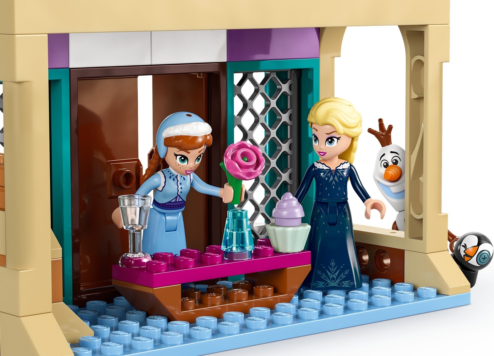 Arendelle Frozen Castle