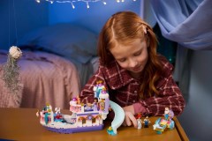 Ariëls koninklijke trouwboot LEGO-set afbeelding 13