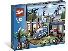 Конструктор LEGO (ЛЕГО) City 4440  Forest Police Station