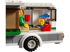 Конструктор LEGO (ЛЕГО) City 60117 Фургон и дом на колёсах Van & Caravan