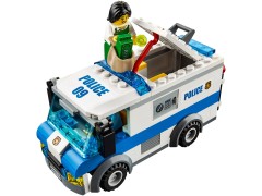 Конструктор LEGO (ЛЕГО) City 60142 Инкассаторская машина Money Transporter