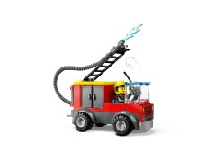 Fire Station and Fire Truck, zdjęcie 5