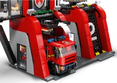 Brandweerkazerne en brandweerauto LEGO-set afbeelding 5