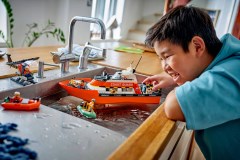Kustwacht reddingsboot met helikopter LEGO-set afbeelding 10
