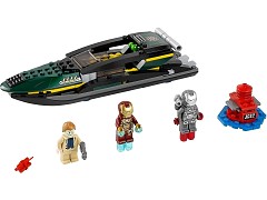 Конструктор LEGO (ЛЕГО) Marvel Super Heroes 76006 Сражение в морском порту Iron Man: Extremis Sea Port Battle 