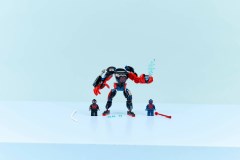 Miles Morales mecha vs. Spider-Man 2099 LEGO-set afbeelding 11