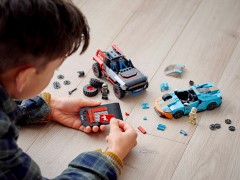 Ford GT Heritage Edition and Bronco R LEGO-set afbeelding 12