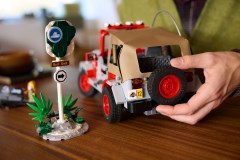 Jurassic Park Jeep Wrangler LEGO-set afbeelding 23